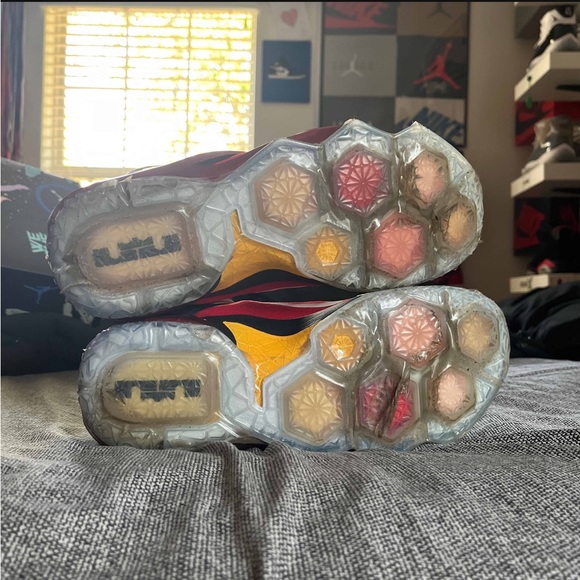 Lebron 12 Elite - Picture 5 of 7